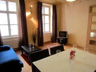 Velvet Old Town מלון 3*