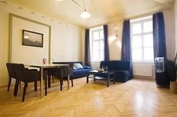 فندق Velvet Old Town 3*